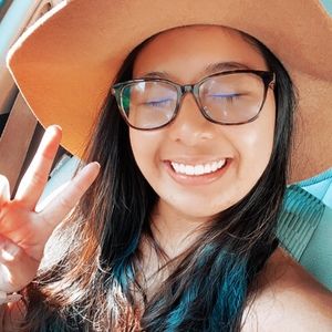 Meet your Posher, Christine